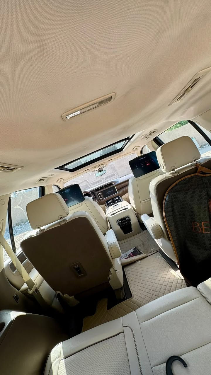 السلام عليكم
جي ام سي  يوكن دينالي 2022 Vip للبيع 
خليجي لون اسود 
عداد المشي 130,000km
السيارة بيها شخط بسيط جدآ جوه قبق البانزين 
وبيها رصعه في الچاملغ الامامي ومعدله بي دي ار بالكامل 
عدا هاي السياره كفاله عاااامه. ( السونار مرفق بالصور  ) 

مكينه مبدل بيه بطل فقط يعني مكينه مفتوح بيها الاجزء الاعلى فقط. 

مواصفات دينالي فول 1/1 

‏VIP كشنات منفصل
كيجات دجتل فول مواصفات
حجم المحرك : 6.2 لتر
عدد الاسطوانات : 8 سلندر
القوة الحصانيه : 420 حصان
الكير بوكس : 10 سرعات
فول مواصفات للأخير :
نظام هيدروليك ( جكات )
دخول ذكي للسياره ( بصمة )
شاشات خلفية
دفع رباعي دبل
دوسات كهرباء
1. شاشه اماميه كبيره
2.شاشات عدد 2 خلفيات
3.كامرات 360 درجه
4.كامرا خلفيه بالمرايه
5. بانوراما طكتين
6.شاحن واير ليس
7.كشنات جلد
8.كشنات كهرباء
9.كشنات خلفي منفصل
10. رادار تحديد مسار
11.رادارات جانبيه
12 رادار امامي
13. ثلاث قطع تبريد
14.هيترات بالكشنات تدفئه تبريد امامي خلفي
15.دوسات كهرباء تفتح ويا الباب وبيها لد من جوه
16. بصمه + بصمة ابوب 4
17. صندوك كهرباء
18.فورويل 4x4
19. هند بريك بصمه
20.استيرن كهرباء
21.اوتو ستوب
22.حساسات خلفي امامي
23.كشافات
24. لايتات لد + فول زنون
25. بكلايت لد خلفي
26.ويل كب كروم
27.كشنات الخلفيه كهرباء
28.سبعه راكب
29.داتا شو
30.هيتر بالاستيرن
31.فول تحكم ستيرن
رقم بغداد   تحويل ثاني يوم 
مكان السيارة بغداد السيديه 
 السعر 45,300$$ ( بيها مجال ان شاء الله ) 

‎للتواصل ***********
