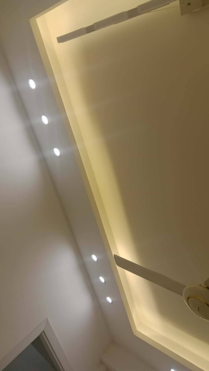 كهربائي وسباك
تأسيس جديد، تصليح عطل، تبديل بورد، تسليك مجاري، حنفيات، سخانات
أجيك وين ما كنت بالنجف
خابرني: *********** ⚡🔧

