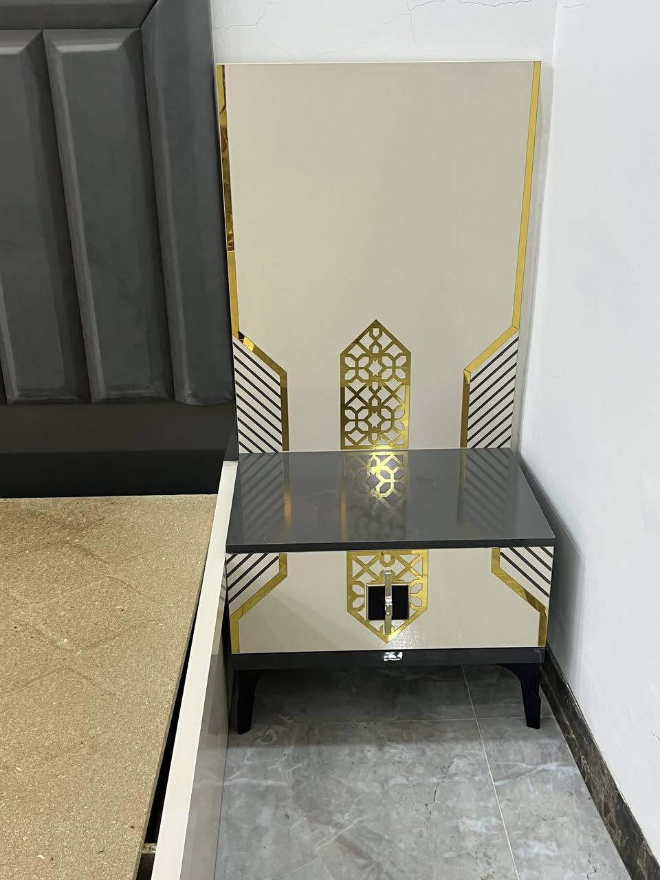 جرباية نفرين مع كومديات جرار هايدورليك تركي الجرباية نضافة ٩٩%صارلهة فترة كل قليلة من مستعملة السعر 300الف فقط العنوان بعقوبة الاستفسار ***********
