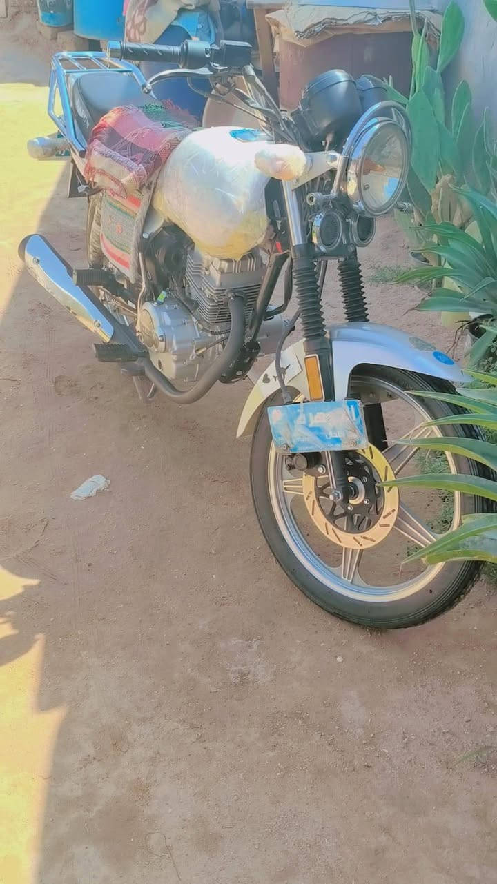 ديوان لابيع
مديل 23
السعر مليون 600 وبيها مجال
مكان حي الغدير 
الاستفسار اكثر اتصل ***********
