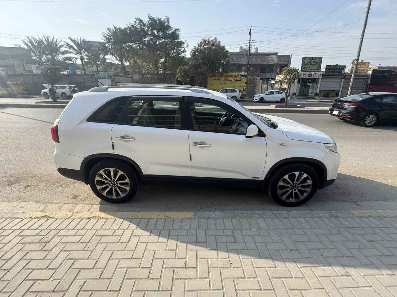 سورنتو خليجي
موديل 2013شكل ال2014
مكفولة كفالة عامة من الصبغ 
ماشية 125 كيلو حقيقي
موصفات عادية 
حدادية جديدة هسة سويتة 

السيارة استعمال شخصي 
العنوان الصبح متواجد بلكاظمية 
العصر بلغزالية 

السعر 172

رقم الهاتف ***********
