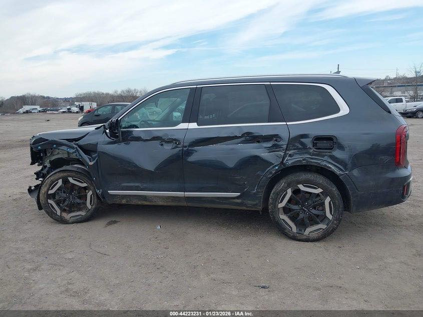 لاتنسى المتابعة للصفحة 

السلام عليكم 🫡 
للبيع فقط
كيا تيلورايد
موديل 2024
فول مواصفات 
بانوراما + بصمة 
فئة ( S )
محرك 3.8
سبعه راكب
ثلاث قطع تبريد
بدون ايرباك
حادث واضح
السعر الى العقبة أو البصرة او الامارات ( 137 ) ورقه 

للتواصل متوفر فقط ( اتصال + واتساب) 
***********
