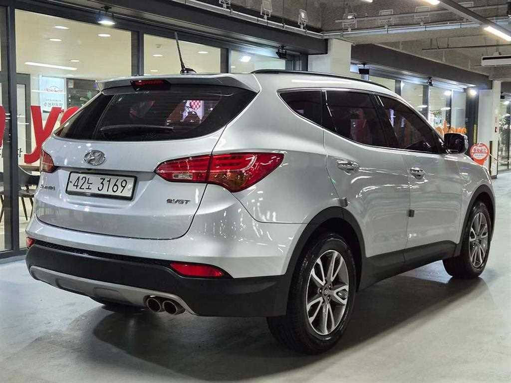 [هيونداي] سانتا في DM - ديزل - دفع ثنائي (2WD) - محرك 2.0 - فئة Premium موديل 2013 | ناقل حركة أوتوماتيكي | ديزل | المسافة المقطوعة: 211,735 كم 4,052 دولار أمريكي

[HYUNDAI] Santa Fe DM Diesel 2WD 2.0 Premium
2013AutomaticDiesel211,735km
USD 4,052

تصدير مباشر من كوريا الجنوبية: سيارات مستعملة عالية الجودة! 🚗
أفضل العروض على السيارات الكورية المستعملة متاحة الآن!
✅ الحالة: عداد مسافات منخفض وجودة ممتازة (الفئة A).
✅ الخدمات اللوجستية: شحن سريع إلى روسيا، وأفريقيا، والدول العربية، وآسيا الوسطى، والشرق الأوسط.
✅ الخدمات: فحص شامل للسيارة + إنجاز كافة إجراءات التصدير.
📩 أرسل رسالة للحصول على قائمة المخزون والأسعار المحدثة! واتساب: +8617507080760 
#usedcars #usedcarsforsale #usedcarsales #exportcarkorea #ExportCarsFromKorea #KoreaCarTrade #importcarskorea 
#سيارة مستعملة#مستخدمين #مستخدم__نضيف 
#موقع بيع السيارات المستعملة #بيع المركبات


**إذا كنت صاحب هذا الإعلان وتريد حذفه لأي سبب، رجاءا أرسل رسالة إلى الدعم الفني**