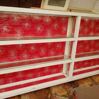 عارضة محل