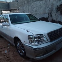 تويوتا ملكة • شاصي ٧٥ • بدون لوحات نجف