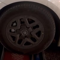 ٤ جدد • اكسسوارات سيارة • للبيع