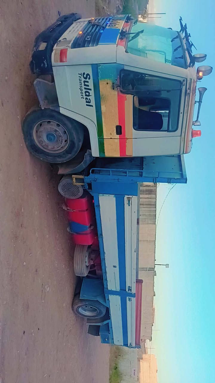 فالفو اف٧ رقم نينوى دولي جديد طول سبعه وربع ٧ كير مكينه شرط شاصي شرط الكير دكمه كلها شرط مكلف بل نشر تصال علا رقم وبي واتساب المكان الموصل حي القاهرة ***********
