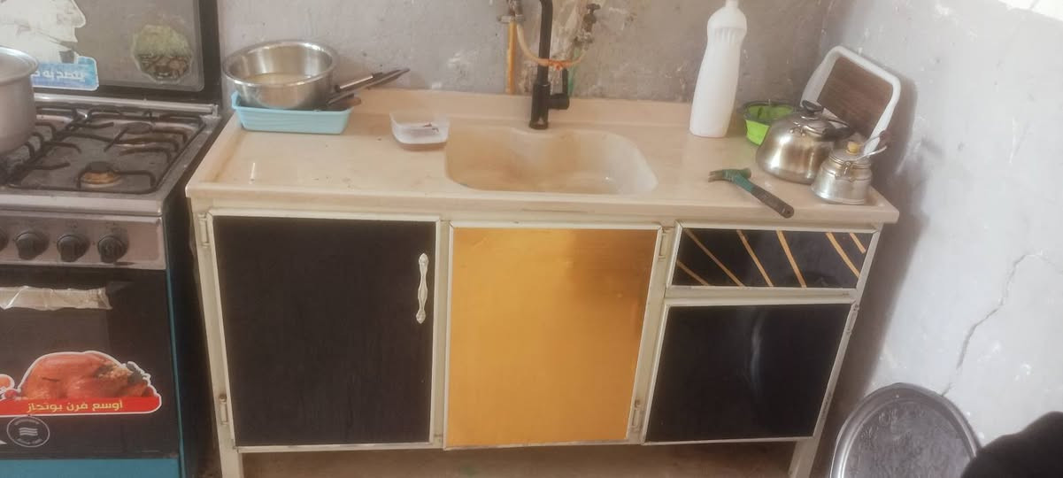 سلام عليكم كاونتر للبيع 175 وبي مجال كربلاء المقدسة حي العسكري طاقه قطاع 16 
***********
