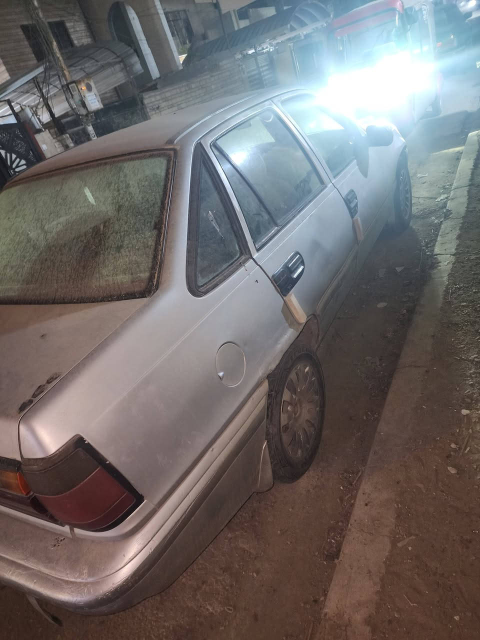 السلام عليكم للبيع دايو لمنز 93 مكينه 1600 خير من الله لا تبخير ولا تنقيص سنويه بسمي داخله هزه جديد صدر جديد رقم انكليزي ديالى غرفتها حلوه نقصها بس زوج تاير مكاني بغداد الدورة سعر 20 بيها مجال 
*********** 
***********واتساب
