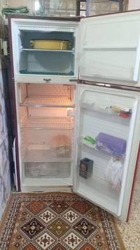 ثلاجة نضيفه للبيع للاستفسار الاتصال 07723672692