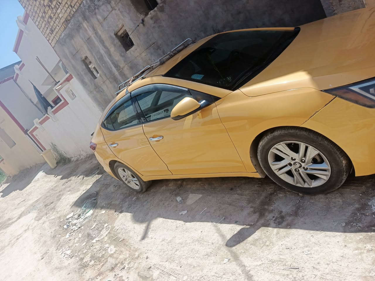 سلام عليكم  للبيع سيارة الانتر 2019وارد امريكي  ضرر  كلش خفيف   

محرك 2000دوش  
كير ايتي  المرغوب  
 تخم تاير جديد  
حداديه  صدر كل شي جديد  
السيارة  بسمي  مصفره هيئه وغرامات  
تبريد   تدفئه  شغال 
منضومه زنون  
مثبت سرعه  شغال 
رادار خلفي  
 كامره  R
رادار امامي  توقف ذاتي 
دوشمه  ارضيه جلد 
دوشمه  كراسي جلد  
السيارة  كامله  من كلشي   
تواصل واتساب ***********
