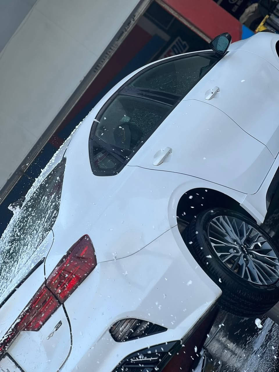 فورتي 22 جي تي لاين 
حادثهه بابتين صبغ جهة السائق وبنيد امبدل من الوكاله بدون دواخل محرك 2000دوش سياره على بلاد مواصفات 
شاشه كبيره
جنطه ذكيه 
تشغيل عن بعد
بصمه ابواب
يدات ترحيب
لدنهاري
توقف ذاتي
مانع تصادم
تحديد مسار
حساس مري جانبي
سايد بريك دكمه
رادرات
كامره خلفيه
ستيرن حرف Dفول تحكم 
داخل سياره جديد
ويل كب اصلي
ماشيه 57000
مكاني البلديات
السعر 145
رقمي ***********
