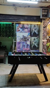 صالة ألعاب جاهزة • ٣ بلايستيشن 4 • حي عدن