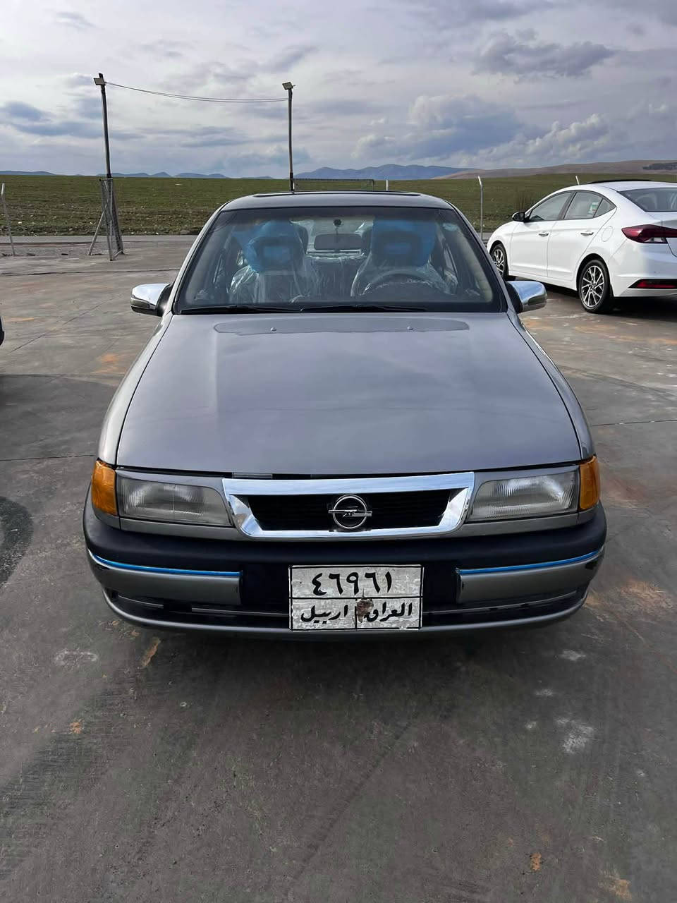 ئۆپل ڤیکترا مۆدێل ٩٠ ڕەنگی نەفتی مەکینە٢٠ و تۆماتیک  گەرمی مەزبووتە و چوار تایەی نوێ و بێمەسرەفە بۆ مالی خۆمە و ئەگەر مووشتەری تێل بکە *********** أربيل, العراق
