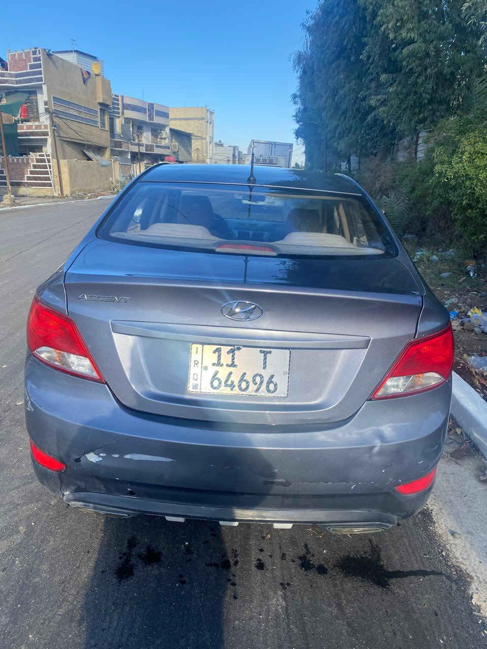 السلام عليكم ورحمة الله 
للبيع اكسنت 2016 خليجي 
كير ومحرك 1400 دوش 
سياره خليجيه بيها قطع صبغ مكانات صبغ فقط بدون ضربه السياره شواصي لغود حوض دواخل كفاله 
كير ومحرك جديدات كلش صدر امامي وخلفي جديد 
تخم تاير جديد شاشه وكامره 
جاهزه بدون اي نقص السياره 
رقم بغداد انكليزي جديد وهزه جديده بسمي تحويل ثاني يوم 
سياره ماشيه 136 km 
تبريد ثلج تدفئها شغاله 
السعر /82 ورقه وبيها مجال شي بسيط 
مكان السياره/ بغداد هياكل الغزاليه 
للاستفسار/***********
