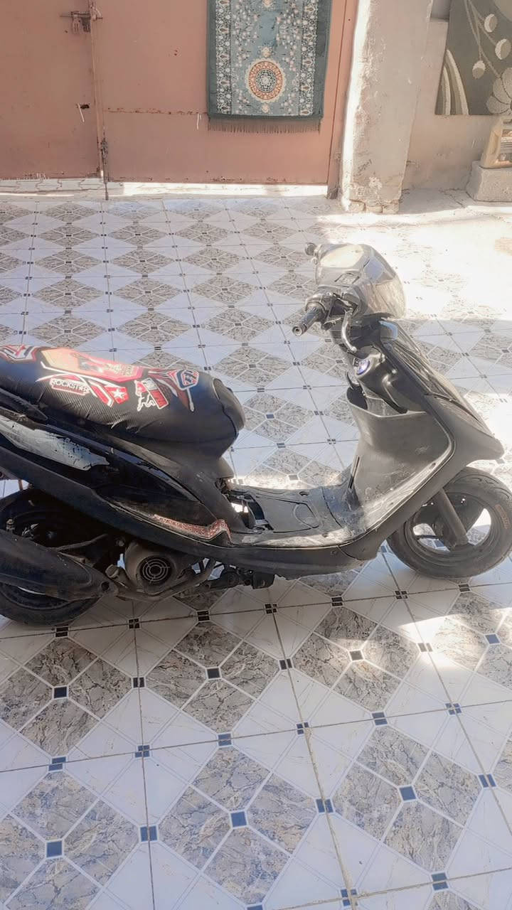 سلام عليكم ماكس عدله البيع دراجه خير من الله دراجه ناعمه بس بيه صوت بل كلج الخلفي بس مكينه خرسه ودرجه حلوه سعره 350وبيه مجال المكان سكندريه رقم التصال***********
