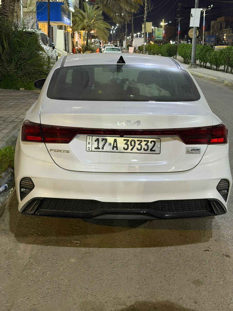 سلام عليكم 
فورتي 24ابيض معوقين مثنى والمعوق خوش انسان حاضر لكافة الوكالات حادثها خفيف بالمنشور ماشيه 42 جديده السياره تخم تاير مبدل فقط كل غراض الشركه بيها ودهن اصلي وبانزين كله محسن ماشايفه العادي الدشبول كله مطفي بدون ايرباك مال جناي مواصفاتها معروفه اسويج بدون فتحه فقط السعر 160 وبيها مجال عنوانها السماوه المركز للاستفسار اكثر اتصل ***********
