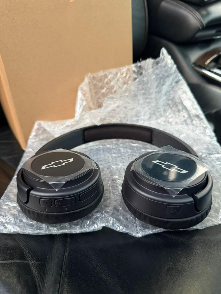 جديد غير مستخدم ( سماعات-ارضيات)
مال تاهو للبيع السعر اتصل ***********
