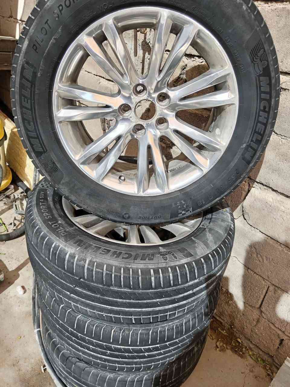 تخم ويل أوباما مكسيكي اصلي ويا تخم تاير  مكفول من التصليح والحيم والعواج  السعر٤ ورقات ونص  وبي مجال  ***********
