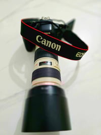 كاميرا كانون 800D • عدسات 18-55 و70-200 • ٣ بطاريات