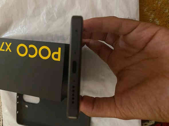 تلفون بوكو 7xبرو ذكره 512بعده بالضمان
مشحون 91 مره فقط 
ملحقات كاملة 
السعر 375 وبي مجال للطيبين 
رقم ***********
مكاني بغداد
