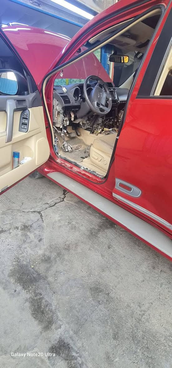 من الاعمال اليومية للورشه 💯 ✔️✔️
تم الفحص بالجهاز السونار الالكتروني الحديث
وفتح دشبول #برادو_2017 لتبديل #فريز_التبريد_دنسو_ياباني_الاصلي.
مع #شحن_غاز R134 #الفرنسي_الاصلي
مع ضمان سنتين بوصل مقدم من الورشة

#كروب_برادو_العراق
#كروب_لاندكروز_العراق

علما جميع المواد التي استبدلت اصلية من الوكالة 👍

               ************************

❓كما يتوفر لدينا #جميع #الادوات #والمواد #الخاصة #بمنظومة #التبريد #الاصلية #لكافة #السيارات

#خدمات #ابوياسر_لتبريد_السيارات
#بغداد / #شارع_النضال/ #القصر #الابيض/
مقابل #مدرسه_السعدون.

‏‎#متواجدون_كل_ايام_الاسبوع ✅

                ==========================
 
                   الفحص وتحديد العطل مجانا

*********** حسين 
*********** ابوياسر
