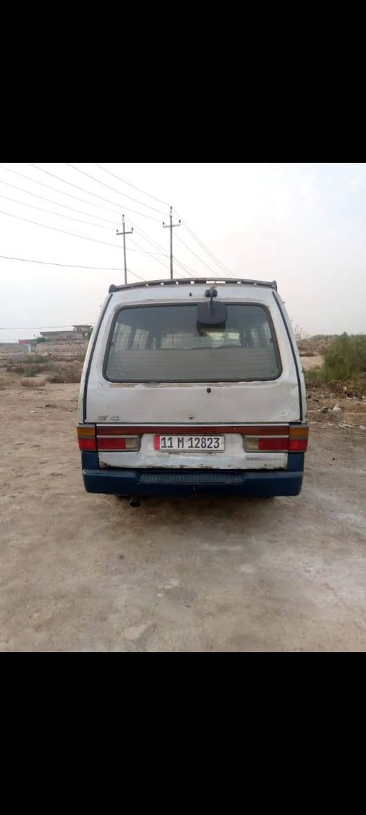 السلام عليكم  كيه بسته موديل 95 نضيفه خياسات مابيها شوفت عينك وسياره ممغسوله واقع حال رقم بغداد أجرا انكليزي السنويه 27 مصفره هئيه وغرامات  هزه 27 اكسل كير شرط مكينه زينه وراعيها موجود تحويل مباشر ماكتبه مروري 
مكان بغداد الزعفرانيه 
رجاء اقره المنشور زين يله تتصل 
*********** 

سعر ٤٠ وبيها مجال
