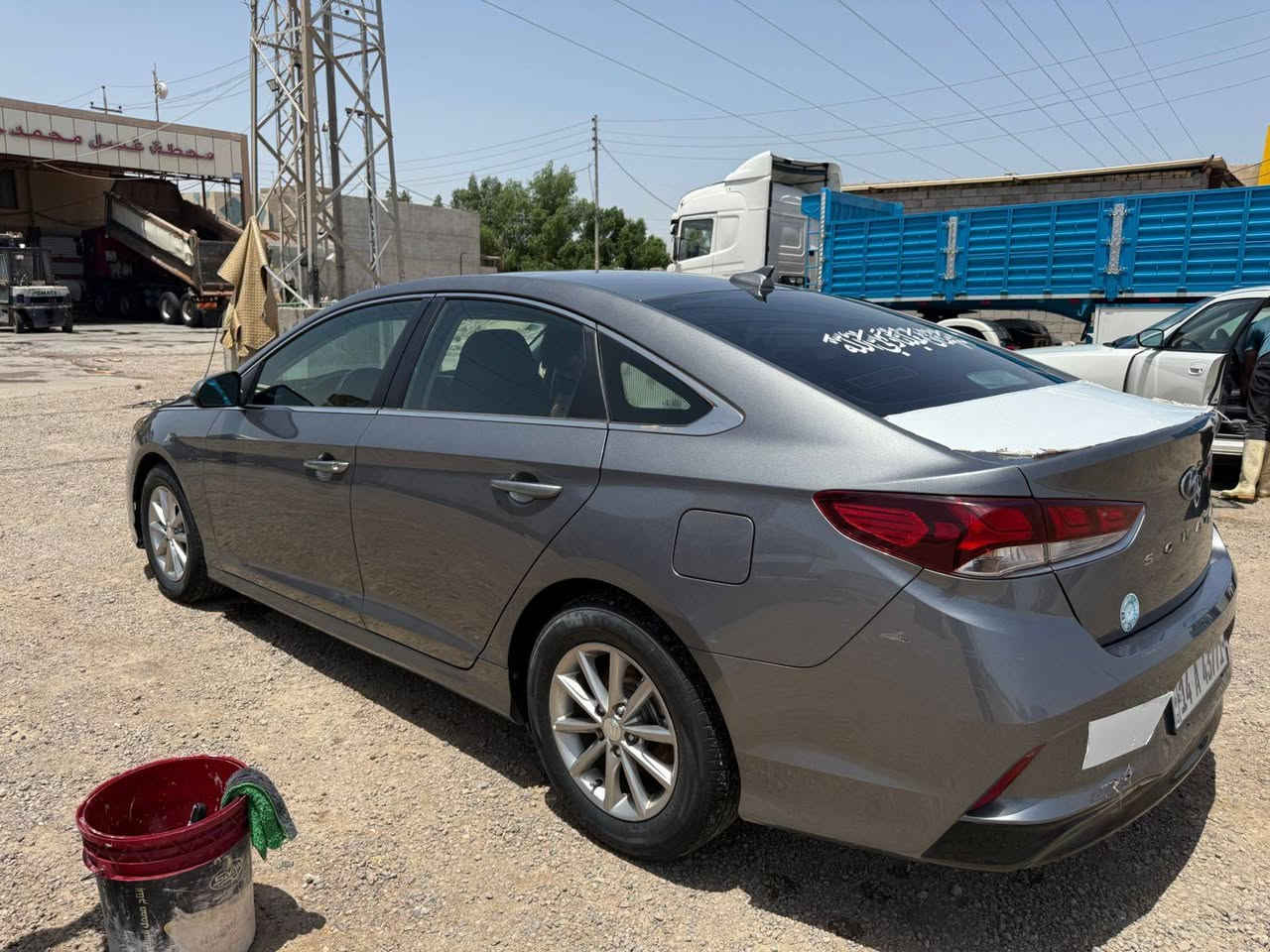 السلام عليكم سوناتا 2019 وارد امريكي ضررها بس بنيد بمريكا طاير وشبر  بالمدكر جهت العبري صبغ كير مكينه بشرط حداديه جديده قبل اسبوع مبدلها تايرات نظاف عبوه جديده تحكم استيرن جهتين شاشه جبيره حساسات بالمري مانع انزلاق اشاير بالمري كير 6 نمر اوتو وعادي تدفئه بالكشنات رقم بصره بسمي تحويل ثاني يوم تليفون ***********
