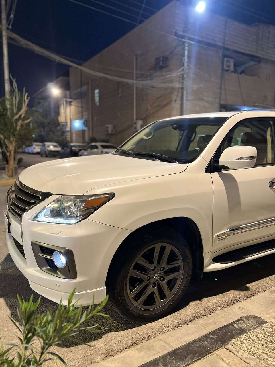 اسلام عليكم لكزس مديل 2015 كفاله عامه السياره جديده بمعنى الكلمه رقم بغداد مشروع وطني تحويل ثاني يوم بريم داخل قرميدي دواخل مال زيرو السياره كفاله عامه مغلفه نانو اصلي السعر 475 وبيهه مجال الاستفسار ***********
