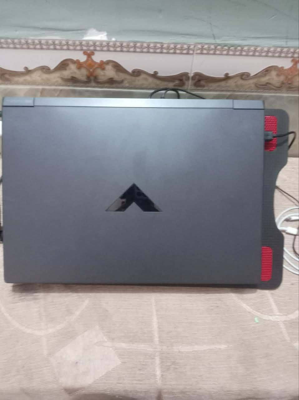 للبيع HP Victus 15 Gaming Laptop
إذا تبحث عن لابتوب يجمع بين الأداء القوي، الشكل الأنيق، والسعر المناسب، فهذا الجهاز يعتبر من أفضل الخيارات.

💻 المواصفات:
✅ المعالج: AMD Ryzen 5 7535HS (6 أنوية / 12 خيط معالجة)
✅ كرت الشاشة: NVIDIA GeForce RTX 2050 4GB
✅ شاشة FHD بقياس 15.6 إنش بتحديث 144Hz (إذا كانت نسخة 144Hz)
✅ مناسب للألعاب، المونتاج، التصميم، البرمجة، والأعمال الهندسية.
✅ نظام تبريد ممتاز يحافظ على استقرار الأداء.

🎮 أداء الألعاب:

- GTA V: أكثر من 100 FPS.
- PUBG: بين 80–120 FPS حسب الإعدادات.
- Valorant: 180–250 FPS.
- CS2: حوالي 120–180 FPS.
- Fortnite: 80–140 FPS.
- EA FC 25: أكثر من 120 FPS.
- Call of Duty Warzone: حوالي 60–90 FPS.
- Red Dead Redemption 2: حوالي 50–70 FPS.
- Forza Horizon 5: حوالي 70–90 FPS.
- Cyberpunk 2077: حوالي 45–60 FPS (مع DLSS أداء أفضل).

🚀 يدعم تقنيات Ray Tracing وDLSS لتحسين جودة الرسوم والأداء في الألعاب المدعومة.

🔹 مناسب أيضًا لتشغيل برامج:
Adobe Premiere Pro
Photoshop
After Effects
AutoCAD
3ds Max
Blender
Visual Studio وغيرها.

  الجهاز نظيف سعر650 مكاني نجف


**إذا كنت صاحب هذا الإعلان وتريد حذفه لأي سبب، رجاءا أرسل رسالة إلى الدعم الفني**