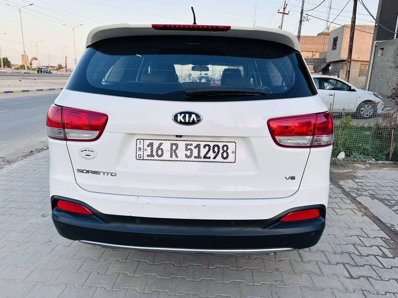 سلام عليكم من رخصة الادمن كيا سورنتو خليجي  سته سلندر 3500 مكفوله كفاله عامه من الصبغ والبارد مكينه كير حدادية.
المواصفات. نص فول :مري شفط ٣ قطع بريد. تشغيل بصمه. 

تخم تاير. السيارة جديده وتخبل تجي وتشوف بعينك

التبريد : 3 قطع تبريد شرط البرودة. إذا مو ثلج مرجوع

موديل 2016. ماشية 166.

رقم انكليزي. سنوية لل 2029

مكاني النجف. 

السعر : 225 وبيها مجال للشراي

للاستفسار الاتصال على الرقم :***********
