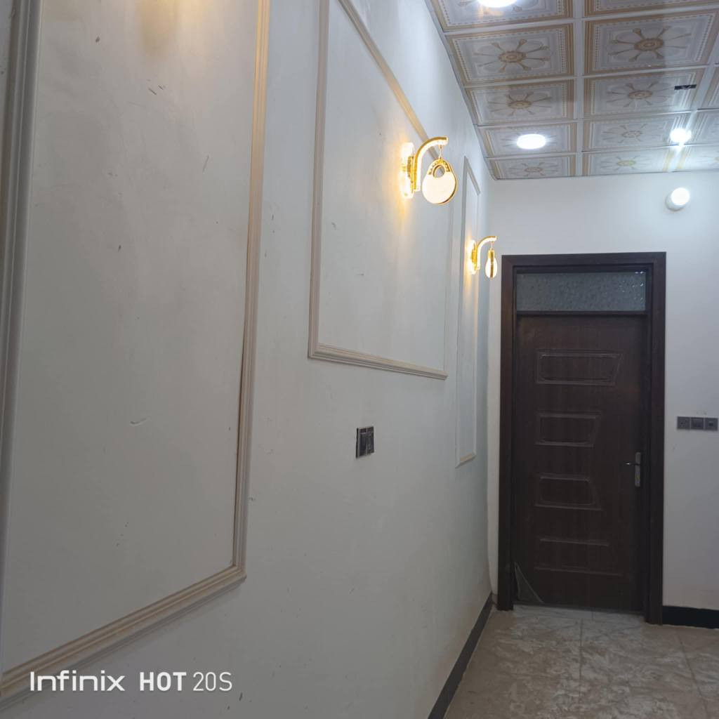 يعلن مكتب ال الاخوين  عمود 291بضبط 

بيت مساحه 60م #طابو_زراعي سند 25

#قريب_شارع_لحولي 

(عنوان لمكتب   مقابل قريه لغدير) 
(  عمود 291بضبط مكتب ل الاخوين                                    

بيت جاهز مفتاح 🔑 
أساس وسقف صب مركزي 

منطقه كامله السكن #شوارع_تبليط 

غرفه + صاله + مطبخ معزول + صحيات 

#مدارس // ماء//. كهرباء//. تبليط  /. خط مولد ذهبي 

وتساب
***********
السعر ب20مليون بيه مجال 
ملاحظه// توجد لدينا كل المساحات من دور او قطع النجف, العراق
