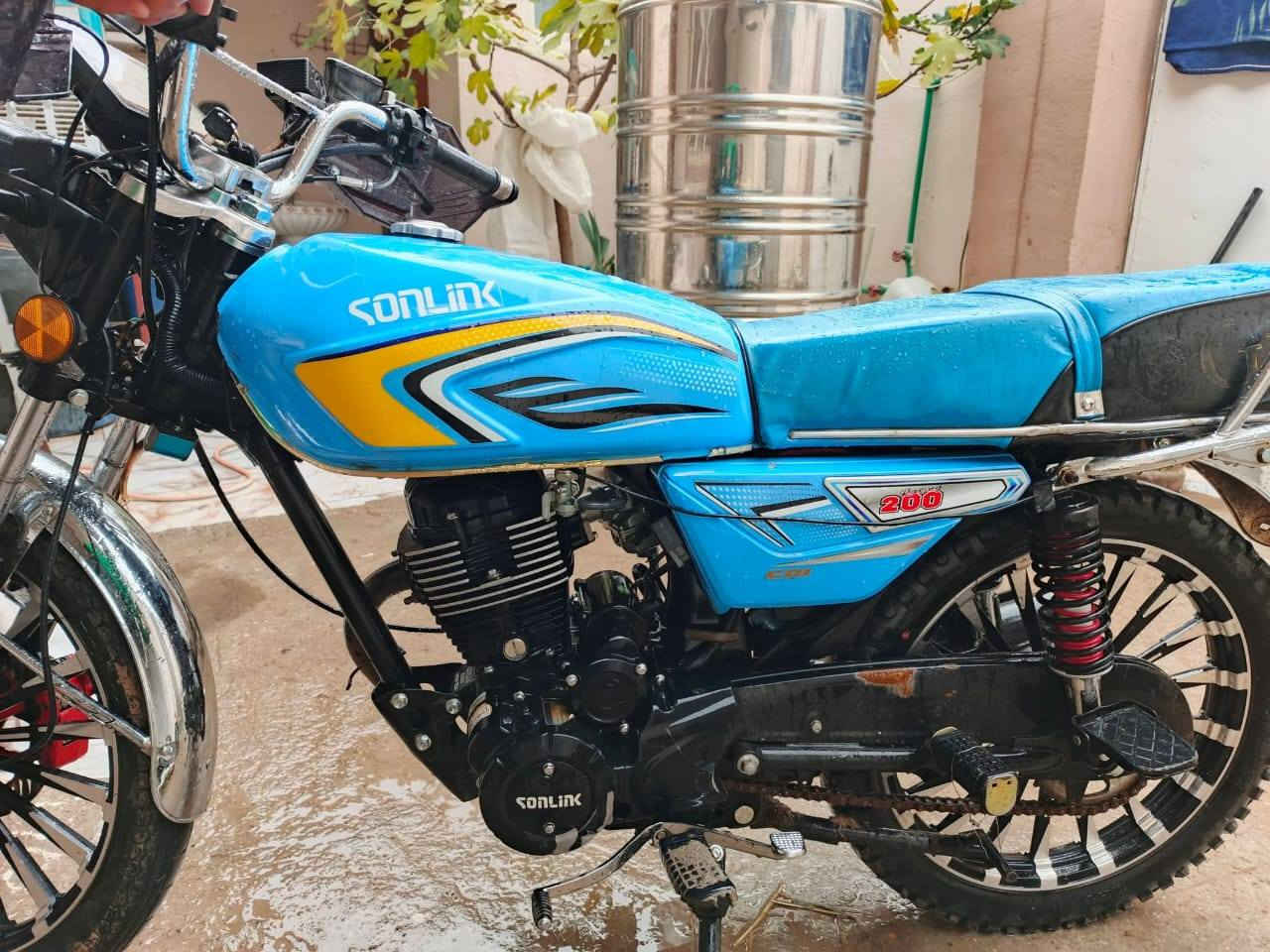 دراجه سيفان مديل ٢٥ نضافه فول شلعه ومعدل السعر ٦٢٥  شاشه طافيه الشراي يتصل مكان تقاطع القدس***********  او مراوس شعدك نزل او تعال وتساب
