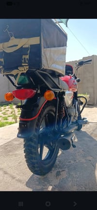 بوكسر للبيع موديل22 اوراق استنساخ ١٣٠٠ وبيها مجال  الدراجه نضيفه ومابي...