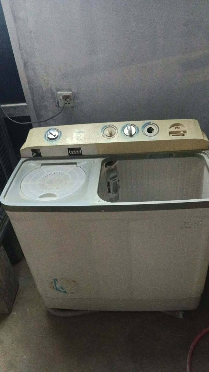 طباخ شغال كامل سعره 85 
غساله شغاله عايزها بس بولبرن غسيل سعرها 30


**إذا كنت صاحب هذا الإعلان وتريد حذفه لأي سبب، رجاءا أرسل رسالة إلى الدعم الفني**
