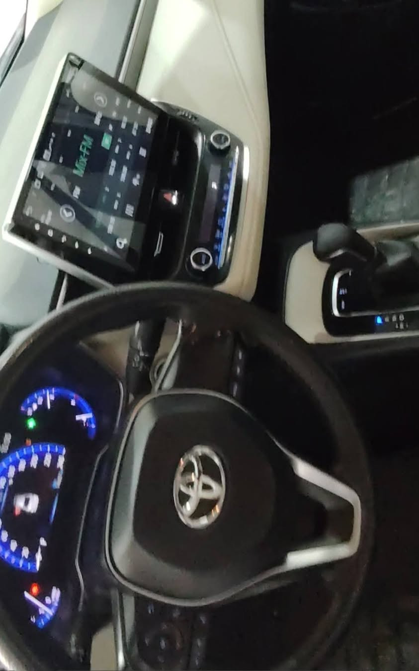 بيها بارد ماشر بل صور اقرا التفاصيل 
✅ كورلا موديل 2021 خليجيه شركة SAS
محرك 1800 بانزين 
السياره فوووول مواصفات مري  شفط تبريد قطعتين
بصمه فتحه 

ارقام وسنوية جديده السياره بسمنه 

ماشيه 140 كيلو متر
 
السعر 157 قفل قفل 

✅مكان السياره الموصل
***********
