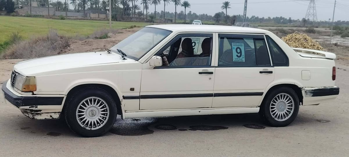 للبيع مستعجل  فولفووو 940  موديل 93 محرك وكير ونجي تبريد شغال بس الفان بي صوت حداديه تايرات باتري كله جديد كهربائيات كلها شغاله مصبوغه عام بيها معجون بالقماره المكينه اتبخر  رقم كربلاء بسمي السنويه لنهاية 2027 تحويل نفس اليوم السعر  38 ورقه وبيها مجال شرط اترايك  180   مكاني الديوانيه غماس رقمي  ***********
