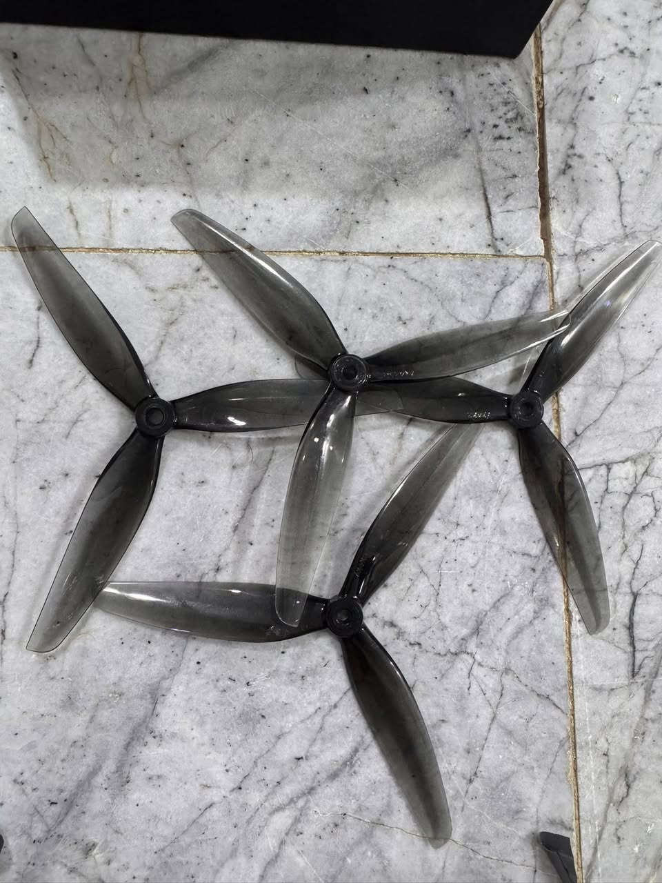 فريم ٧ انج هو والمراوح مالته للبيع


**إذا كنت صاحب هذا الإعلان وتريد حذفه لأي سبب، رجاءا أرسل رسالة إلى الدعم الفني**