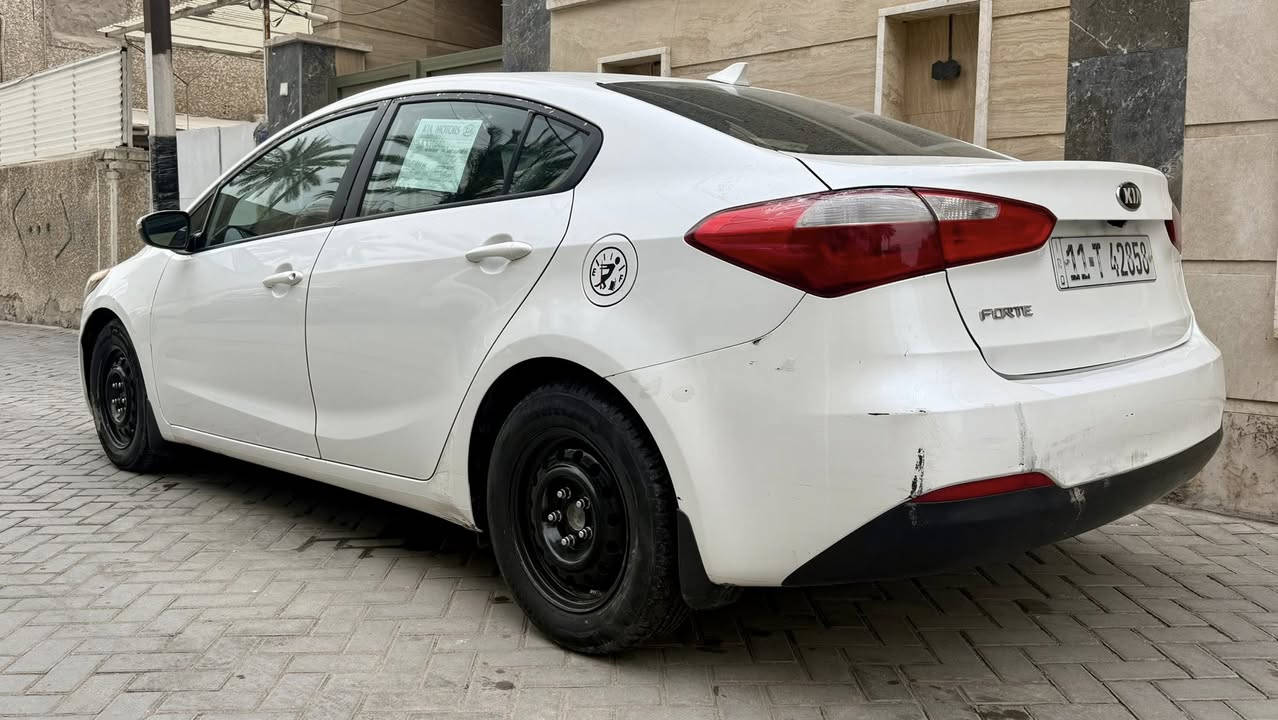 السلام عليكم كيا فورتي 2015 امريكي جاملغ وبنيد بيها محرك 2000 دوش رقم بغداد بسمي هزة جديدة مكان بغداد ***********
