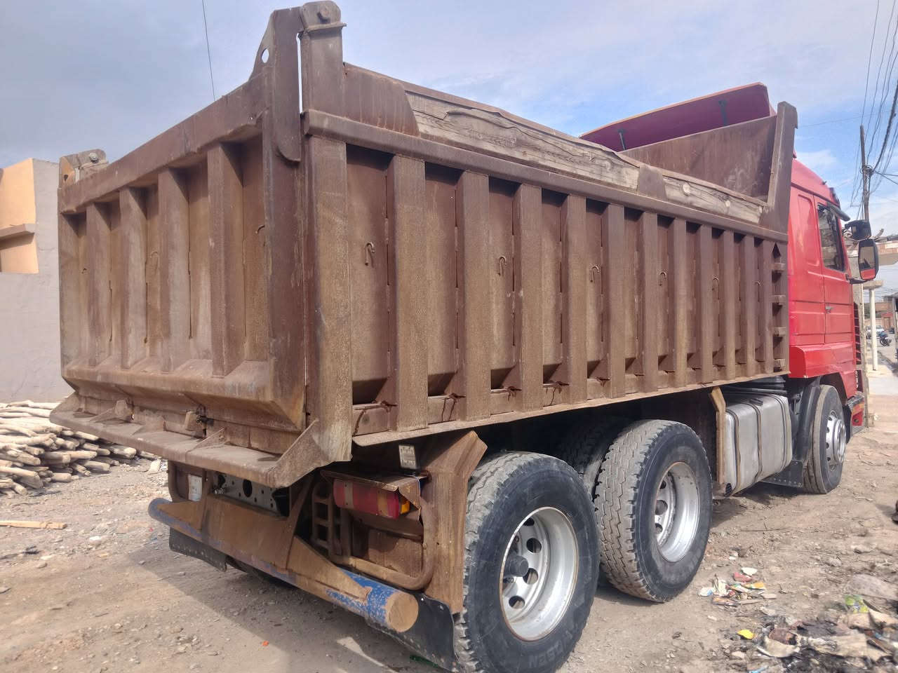 السلام عليكم سكانيا 113 للبيع اي استفسار عن رقم بو واتساب ***********
