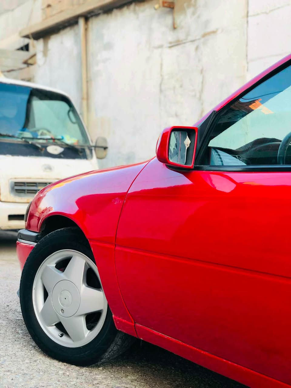 اخوان اوبل فكترا للبيع موديل 1991
سياره مال بيت
1_ محرك 20
2_ گیر عادي
 3_وارد يابان 
4_ ما بيها بطاقة بانزين
5_سنوية سااقط 
6_ كهربائيات سيارة كله بشرط 
7_ سيارة رقم كركوك
8_صدر جديد
9_ كير و محرك بشرط
10_سعر 37
—————————————————
سيارة جاهزة بدون مصروف 
مكان سياره كركوك 
رقم تلفون ☎️ :***********واتساب كركوك, العراق
