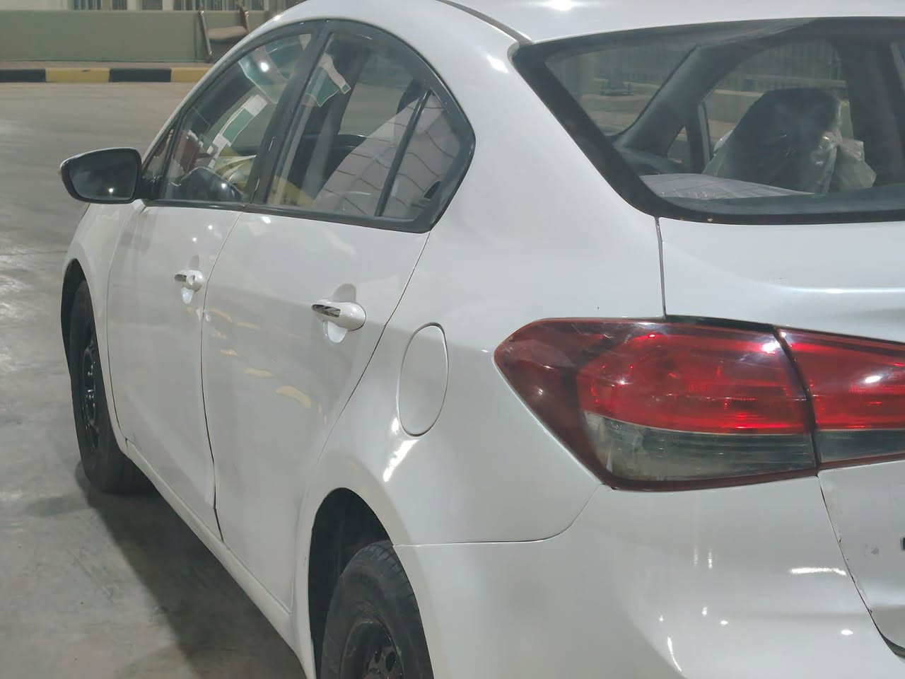 سلام عليكم   للبيع فقط 
سيراتو خليجي موديل 18 رقم أربيل دولي هزه قبل سبوع وكاله تحويل جاهزه من كل النواحي بيها جاملغ خلفي صبغ جاملغ امامي دور الجاملغ بي تصليح مال خياس والباقي مكفول السعر 115 مجال قليل مكان السياره بالنجف رقم التلفون ***********
