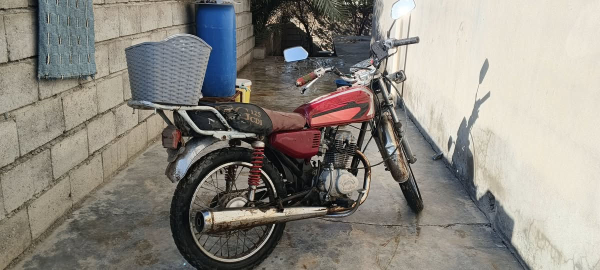 السلام عليكم موطور ايراني للبيع السعر 270
‏‪***********‬‏
