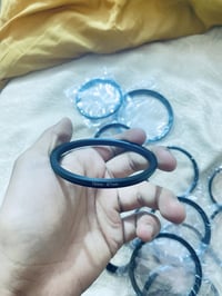 عندي هذني مال عدسه الي يفيدنه خل يراسلني واتساب واني خادم 07875633385