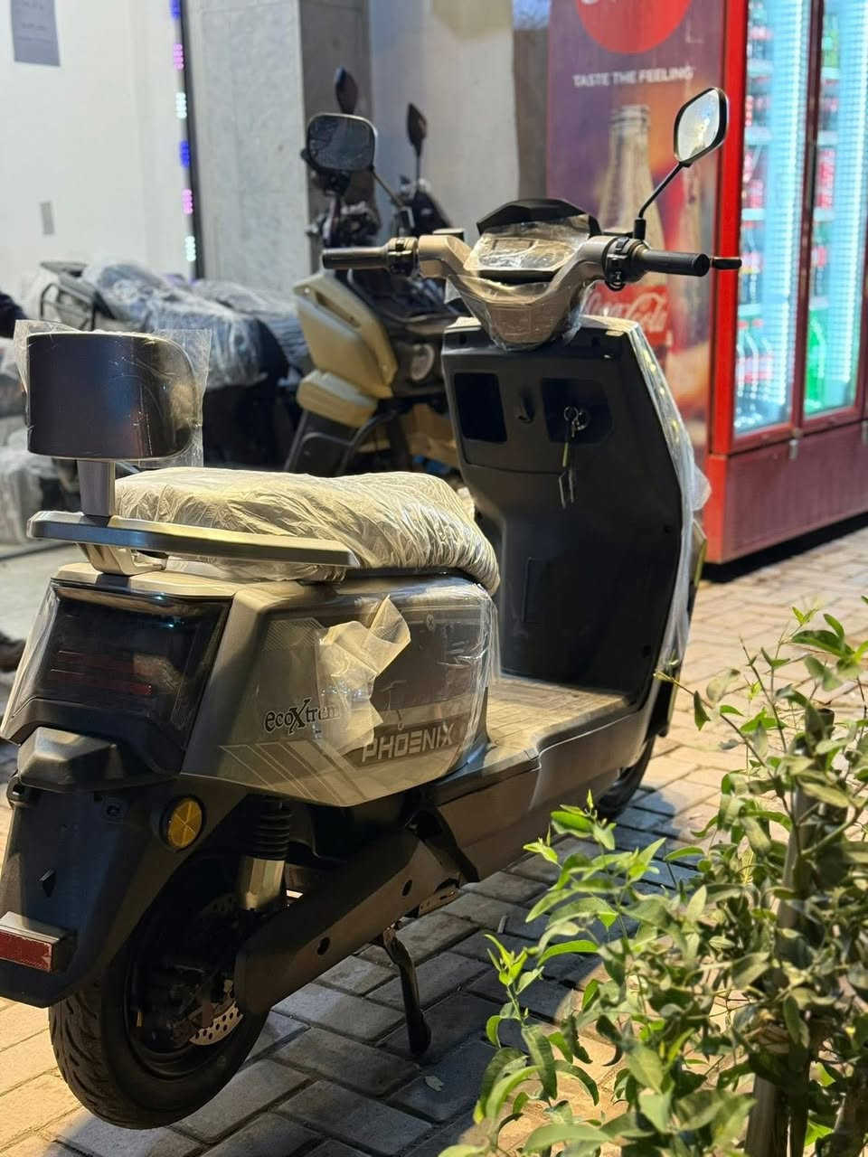 دراجه للبيع وكاله بعده ما ماشيه  مال معرض سعره 950وبيه مجال مكاني بغداد قرب جسر المثنئ  رقم***********
