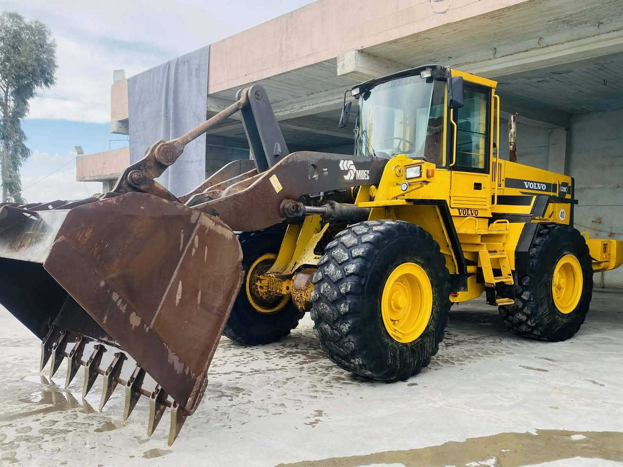 لبيع موديل ٩٨ منفست ***********
