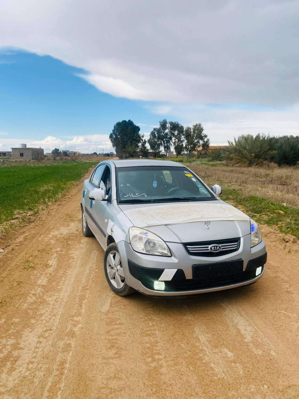للبيع
كيا ريو 2009 فول ما عدا الفتحه 

#ادوات_كص

كير محرك شرط 

كهربائيات كلها شغالة 

لايت زينون 

غرفتها حيل حلوه ومرتبه

تدفئه بالكشانة 

تخم تاير جديد

صدر جديد

السعر 38 وبيها مجال

مكان السيارة بيجي ( المزرعة )

هـ ***********
