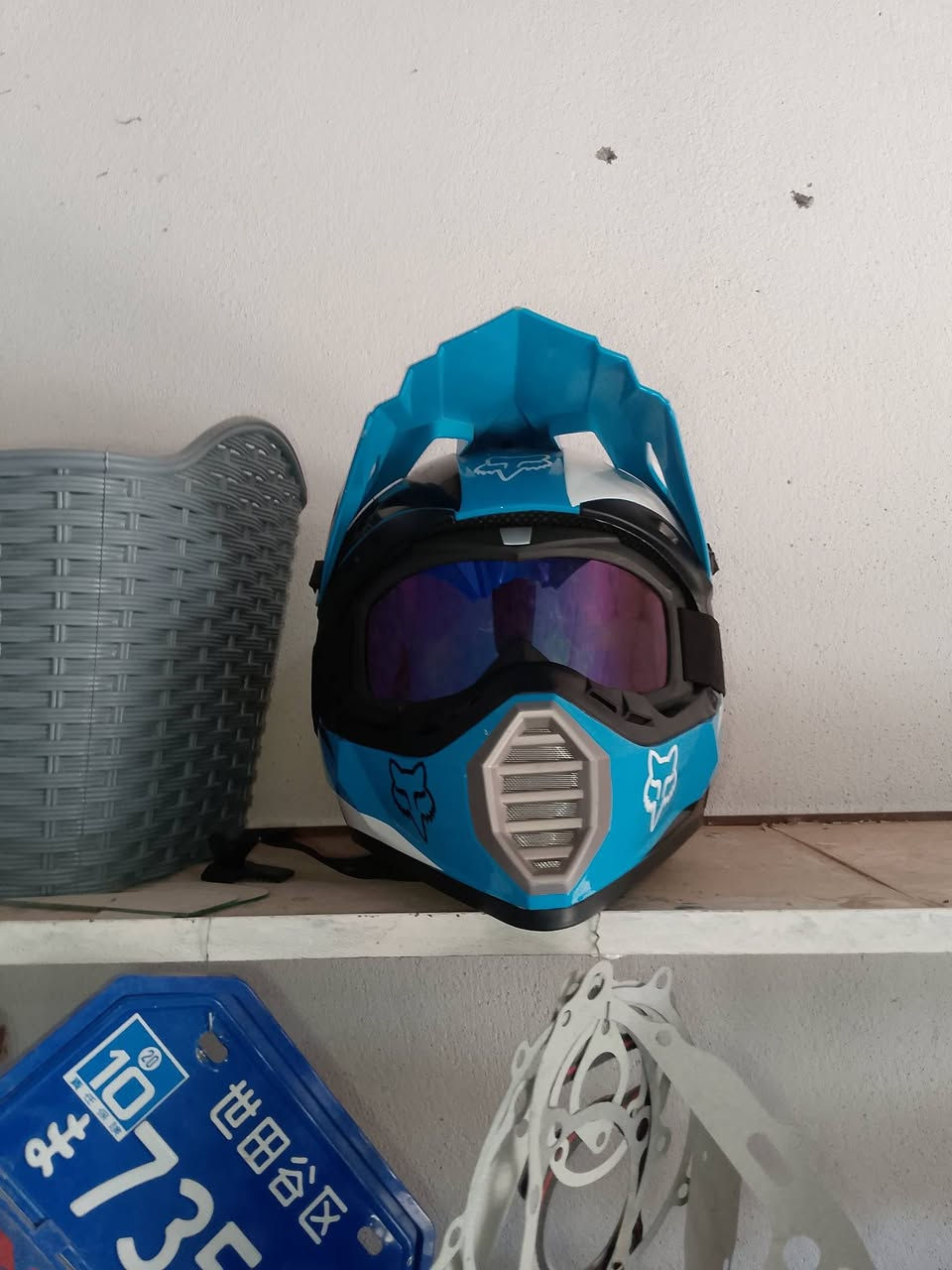 خوذه مال قفاز للبيع مستخدمه اقل الشهر سعرها 50 قفل مكاني جنوب الموصل قرية الشويرات
رقمي ***********
