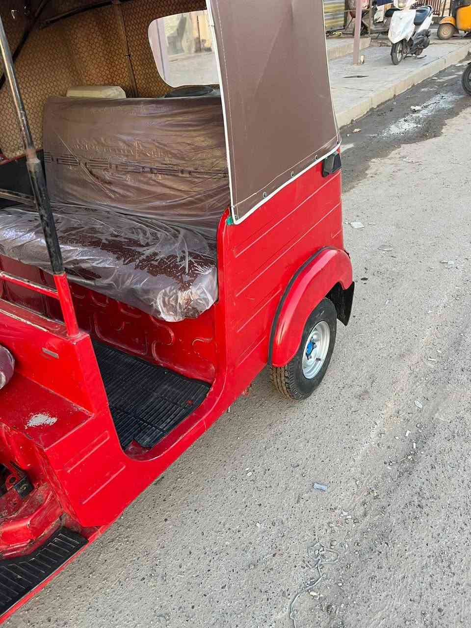 تكتك للبيع موديل ٢٠١٨
شهر ١١
رقم وسنويه
بغداد العبيدي شارع ٢٠ 
***********
سعر خاص
