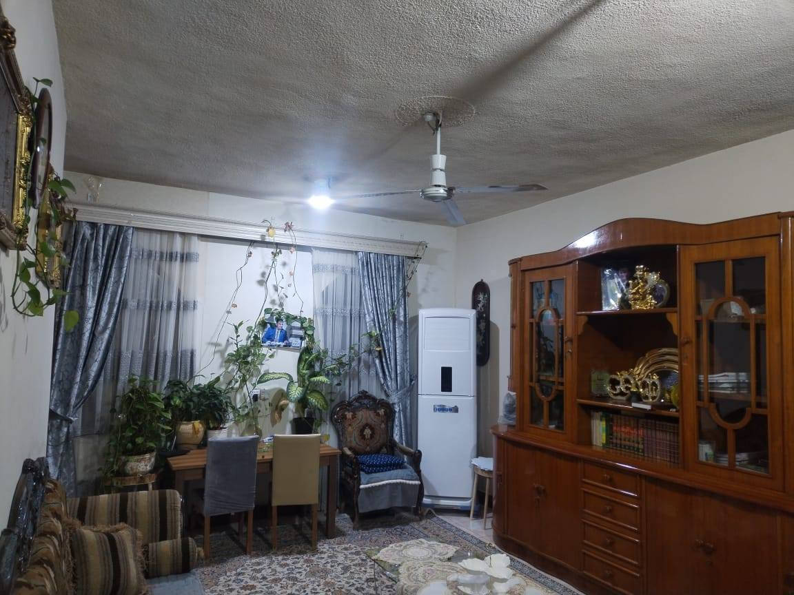 ✨🫧عقار تجاري 300م دار +محلات بدور العمال🫧✨

✨🫧 رقم الاعلان ((78)) 🫧✨

▫️المنطقة : ((دور العمال))

🫧نوع العقار : ((عقار تجاري))

▫️المساحة : ((300م))

🫧الوجه : ((10م))

▫️النزال : ((30م))

🫧عرض الشارع : ((20م))

▫️حالة  البناء : 
((الدار 1999
المحلات حديث))

🫧 عدد الطوابق : ((طابق ونصف))

🫧تفاصيل البناء:: 
الطابق الاول يتكون من: استقبال وهول ومطبخ وغرف نوم عدد (2) وصحيات ومحلات عدد(2)
الطابق الثاني يتكون من::غرف نوم عدد(1) طرمة

▫️أقرب نقطة :((مجمع الروان ))
 
✨و لمزيد من التفاصيل يرجى التعليق (((ب تم)))

✨او زياره مقرنا الكائن في الخاجية شارع 40 مجاور الابتسامة الذهبية

 او الاتصال على الرقم 
***********
